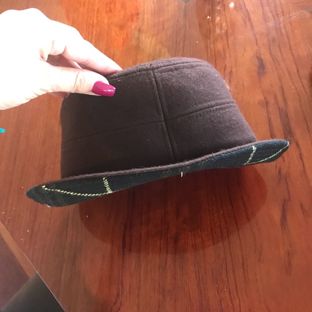 Burberry hat